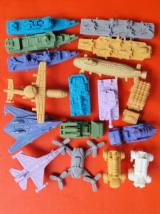 Cool Assembly Tank Airplane Missile Car Rubber Eraser Blind Box Model Large Aircraft Carrier Toy for Primary School Students