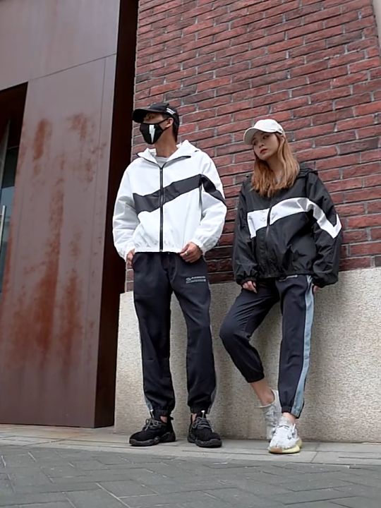 Nike windbreaker 2024 women outfit