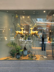 Christmas Golden Elk Stickers: A Glue-Free Glass Door & Window Decoration
