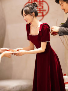 Wine Red Velvet Wedding Dress Slimming plus Size Simple Elegant Short Bridesmaid Dress for Wedding Ceremony And Banquet