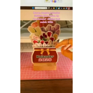KALENDER MEJA  2026 MOTIF BUNGA TULIP DAN BUNGA PUTIH VIRAL HIASAN MEJA BELAJAR MEJA KERJA