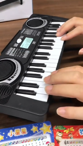 37 Key   Piano Toy Baby Beginner Playable Instrument Portable Electric childrens Piano