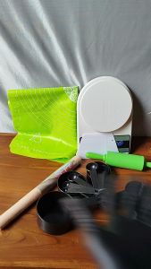 Paket Pembuat Adonan Lengkap | Timbangan Digital & Alas Adonan & Rolling Pin Set