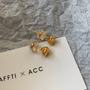 CAFFTI | Silver Delicate Luxe Uniquely Designed Stud Earrings