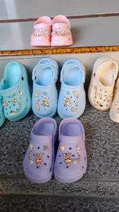 Sandal Anak Perempuan Sandal Baim Anak Cewek Sandal Crocs Model Manik Kelinci Sandal Wedges Anak Terbaru