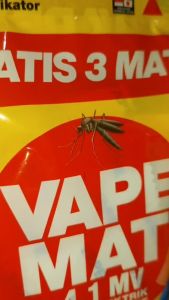 Paket Hemat Fumakilla Vapee Mat elektrik Alat+Refill Mat isi 21 Obat Nyamuk elektrik tanpa Asap