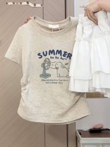 เสื้อยืดแขนสั้นผ้าฝ้ายแท้สีเทา ทรงเข้ารูป สำหรับผู้หญิง ฤดูร้อน 2025 ดีไซน์ใหม่ เสื้อคลุมเอวเข้ารูป ทรงเข้ารูป ทรงเข้ารูป