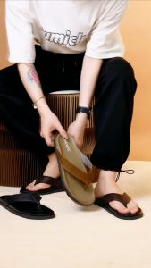 Dép nam MWC 7802 - Dép Nam Quai Kẹp Đế Bằng Cao Cấp Thời Trang