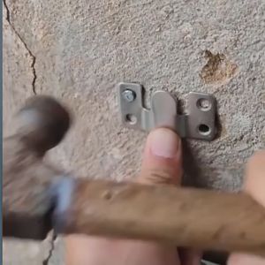 Bracket Besi Ambalan Type E Gantungan Pigura Hiasan Dinding / Braket Cantolan Gantung Meja PH C1250