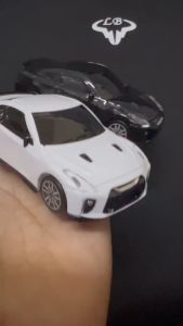 เคสรีโมทรถ Nassan GTR  มีไฟหน้าและหลัง  แบบโมเดลรถ  (Car Shape)  วัสดุพลาสติกเบา ABS  พร้อมพวงกุญแจคล้องหูกางเกง