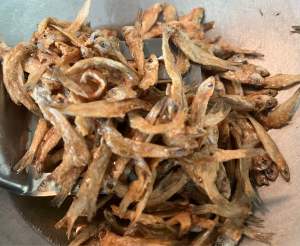 ปลาซิวทอดกรอบทอดแล้ว พร้อมทาน ปลาทอดหวาน ปลาทอดเค็ม ปลาซิวน้ำจืดมีโปรตีนและแคลเซียมสูง ทอดวันนี้ ส่งวันนี้ (น้ำหนักก่อนทอด)