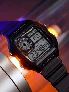 Digital Watches Men Sports Luminous Multifunction Waterproof Women Wristwatch Outdoor and Running Student Seven Lights Synoke