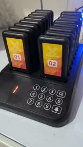 🚚จัดส่ง1-2วัน🚚เครื่องเรียกคิวร้านอาหาร Restaurant Calling Machine 16 เพจเจอร์ สำหรับร้านอาหาร เครื่องเรียกคิวไร้สาย สูงสุด 300 เมตรในพื้นที่โล่ง