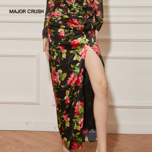 Elegant Printed Black Satin Suit V-neck Top Slim Skirt