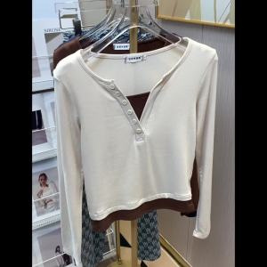 AMMIN 2024 Autumns new preppy V-neck long sleeve cotton T-shirt womans Korean version is classy with a chic casual and elegant blouse