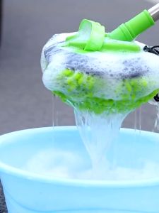 ไม้ถูรถสีเขียว 2In 1ยืดได้ 3 ระดับ ยาวระหว่าง 60-110cm ขนนุ่มไม่ทำร้ายรถ