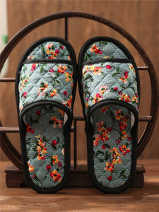 Dép Đi Trong Nhà Mùa Xuân Thu Đông Họa Tiết Hoa Phong Cách Hàn Quốc Đế Vải Đế Bằng Đế Mềm Âm Thanh Khi Đi Nhẹ Cho Nam Và Nữ