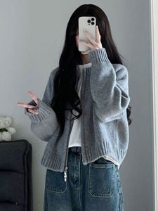 Gray Short Knitted Sweater Coat Womens Early Spring 2025 New Loose Zipper Open Cardigan Long Sleeve Knitted Top