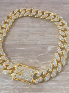 Trendy Cuban Hip-Hop Necklace Stylish Streetwear Pendant Chain for Urban Fashion