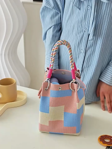 MOUSSON 【COD】กระเป๋าถือถักสไตล์เกาหลี ความจุขนาดใหญ่ กระเป๋าถือสำหรับใส่ของใช้ประจำวัน กระเป๋าถือทรงสี่เหลี่ยมเล็กสำหรับเดินทางไปทำงาน