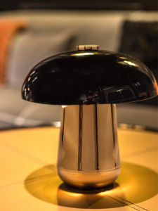 Nordic Modern Simple Mushroom Table Lamp for Living Room Hotel Designer Iron Material Button Switch LED Light Home Decor Lamp