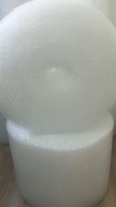 พลาสติกกันกระแทก บับเบิ้ลม้วน Air Bubble Roll ขนาด 32.5cm x 50m จากโรงงาน ราคา 120 บาท ม้วน