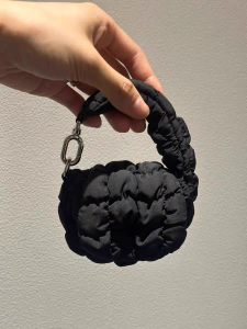 Cloud Folded Lightweight Single Shoulder Bag Women Casual Commuter Handbag Stylish Design Nylon Material Zipper Closure