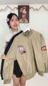 เสื้อแจ็คเก็ตปักลายเท่ๆ ใส่ได้ทั้งผู้ชายและผู้หญิง เนื้อผ้าดีสวมใส่สบ๊ายสบาย