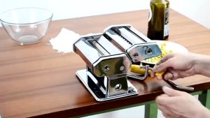 Gilingan Mie Pasta Maker & Molen Model Atlas Original