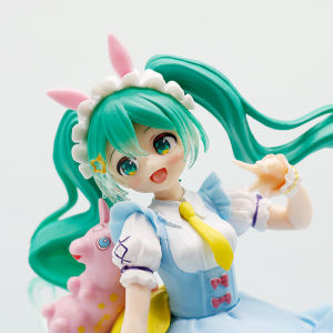 Cute girl Hatsune Miku anime character fashionable suitable for desktop decoration ornaments doll Christmas gift PVC collectible