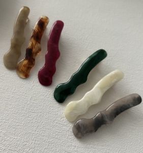 คลิปผมสไตล์วินเทจ Acrylic Wave Duckbill Original Design คลิปผมสไตล์ฝรั่งเศสที่หรูหราและหรูหราสำหรับฤดูร้อนปี 2023