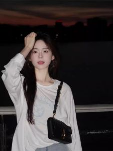 American Retro Pure Color Round Neck Long Sleeves T-shirt: Women's Autumn New Arrival