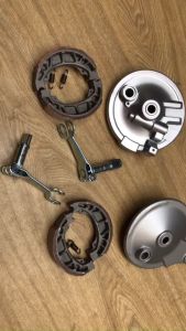 MÁ ĐÙM-NĂP MÁY Ơ TRƯỚC SAU BÁNH MÂM-BÁNH CĂM WAVE 110 KIỂU ÚP CHỤP CHO HONDA WAVE @ S RS RSX 110BLADEFUTURE 125 WAVE DREAM LÙN 125 VÀ DÒNG XE KHÁC