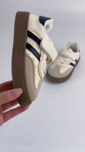 Sinered เกาหลีเด็กง่ายรองเท้าผ้าใบสบายสำหรับเด็กผู้ชายหนังรองเท้าลำลองน้ำหนักเบาระบายอากาศเด็กรองเท้าผ้าใบ