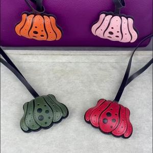 Elegant 3D Carved Pumpkin Bag Charm Ultra Soft Lightweight PU Leather 9x6.5cm Accessory for Handbags Keychains