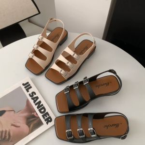 Z&R Store's 2025 Standard Size Sandals: A Stylish & Versatile Choice