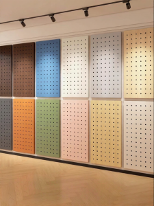 BEIQIVI | Wall Mounted Display Rack Colorful Shelf