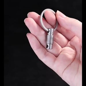 Khóa Móc Chìa Khóa Tự Khóa Xoay 360 Độ Bằng Hợp Kim Titan Thiết Kế Có Thể Thu Gọn Và Kèm Móc Carabiner