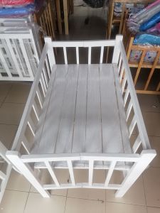White Adjustable Crib with Baby Nest Set