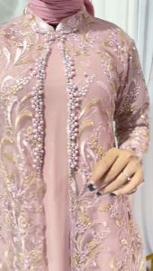 Gamis twotone karina - model gamis modern - gamis terlaris - outfit kekinian - bahan tulle bordir dengan perpaduan dua warna cantik kombinasi ceruty dan payet - pakaian kondangan akad nikah pesta