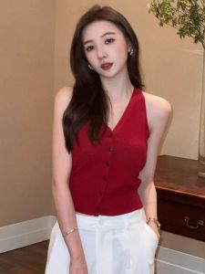 เสื้อกั๊กถักสีแดงสำหรับผู้หญิง ฤดูร้อน 2024 เสื้อชั้นในสั้นเซ็กซี่แขนกุด เสื้อคลุมกันหนาวแบบสวมหัว ทรงเข้ารูป สไตล์ทำงาน