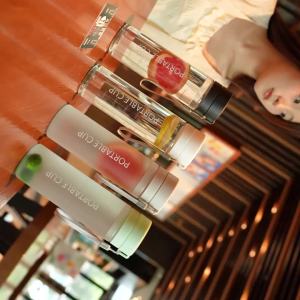 Food grade simple water bottle heat-resistant water bottle summer sports simple plastic high aesthetic value large capacity portable