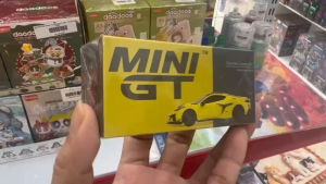Mô Hình Xe Mini GT Chevrolet Corvette ZR1 Accelerate Yellow Tỉ Lệ 1:64
