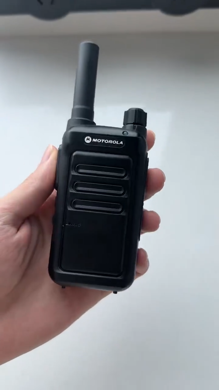 MOTOROLA C1Plus walkie talkie 2pcs murah Beli Satu Gratis Satu Radio Walkie Talkie Mini Jarak Jauh 10KM UHF 400-520MHz 10W 16 Saluran 3800mAh IP54 two way radio waterproof