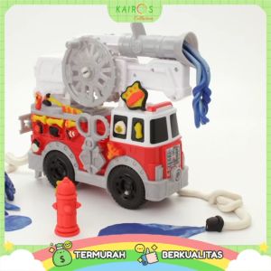 Play-Doh Wheels Firetruck Toy Mainan Anak