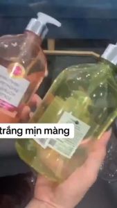 Sữa Tắm Tái Tạo Làm Trắng Da Nâng Tông Da Cấp Ẩm Lambor 500ml