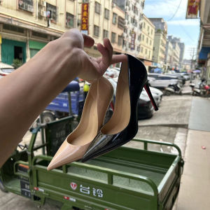 รองเท้าส้นสูงทรงหัวแหลมสีดำ ส้นบาง ไม่เจ็บ หนัง PU สำหรับผู้หญิง ทรงหัวแหลม รองเท้าส้นสูงแบบสวมสบาย