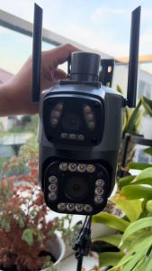 Kamera Keamanan IP PTZ Outdoor V380 8MP 1080P dengan Dual Lensa Deteksi Gerak Komunikasi Dua Arah dan Warna Hitam