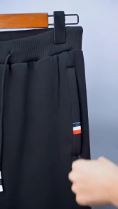 Celana Jogger & Sweatpants: Pilihan Tepat untuk Remaja & Dewasa