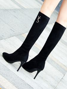 รองเท้าบูทส้นสูงหัวแหลมสำหรับผู้หญิง หนังนิ่ม ทรงเข้ารูป ยางยืด ฤดูหนาว 2023 รองเท้าบูทหนังนิ่มหัวแหลมสุดเซ็กซี่